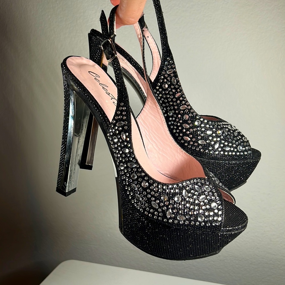 Women’s Rhinestoned black metallic mirror heeled stiletto in size 8 1/2 Celeste